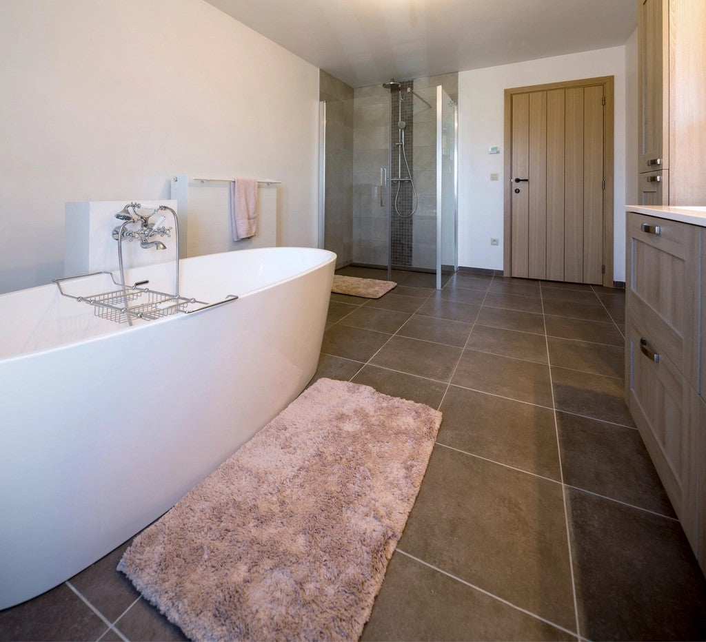 Bright, organized bathroom for planning a smoother shared morning
