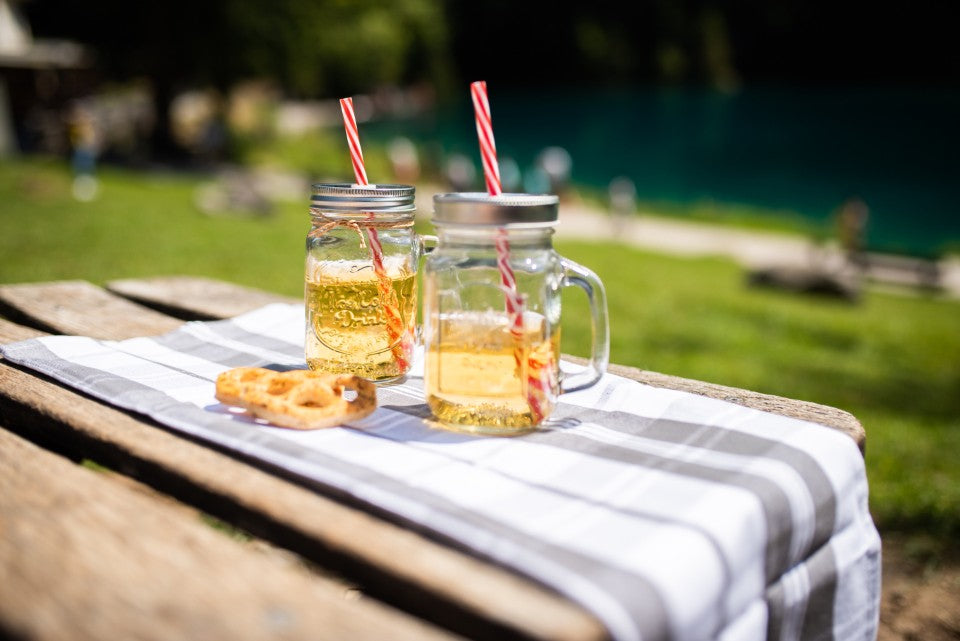 Simple picnic table drinks for a low-pressure weekend plan
